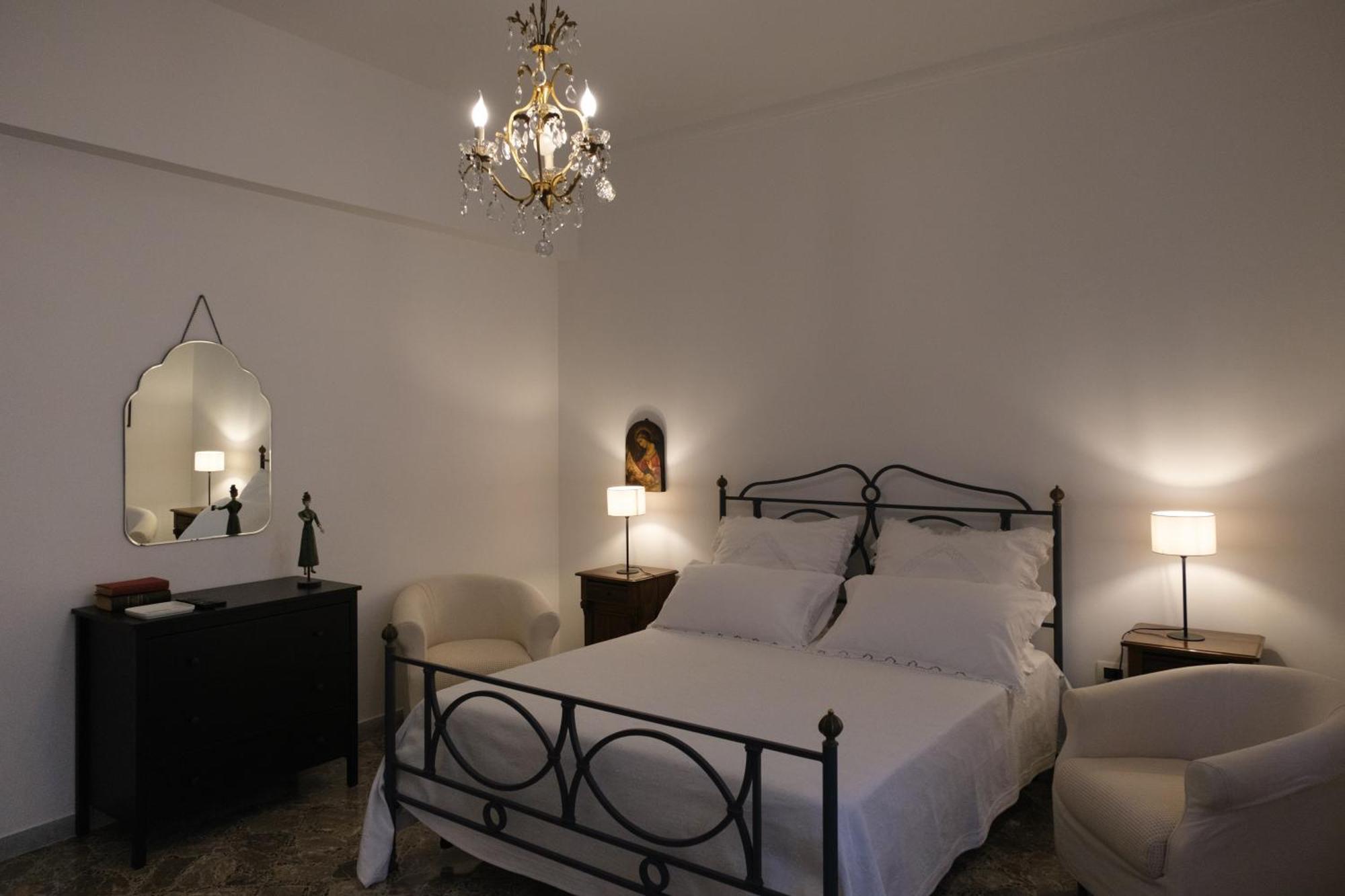 La Finestra Sui Trulli Bed and Breakfast Alberobello Exteriör bild