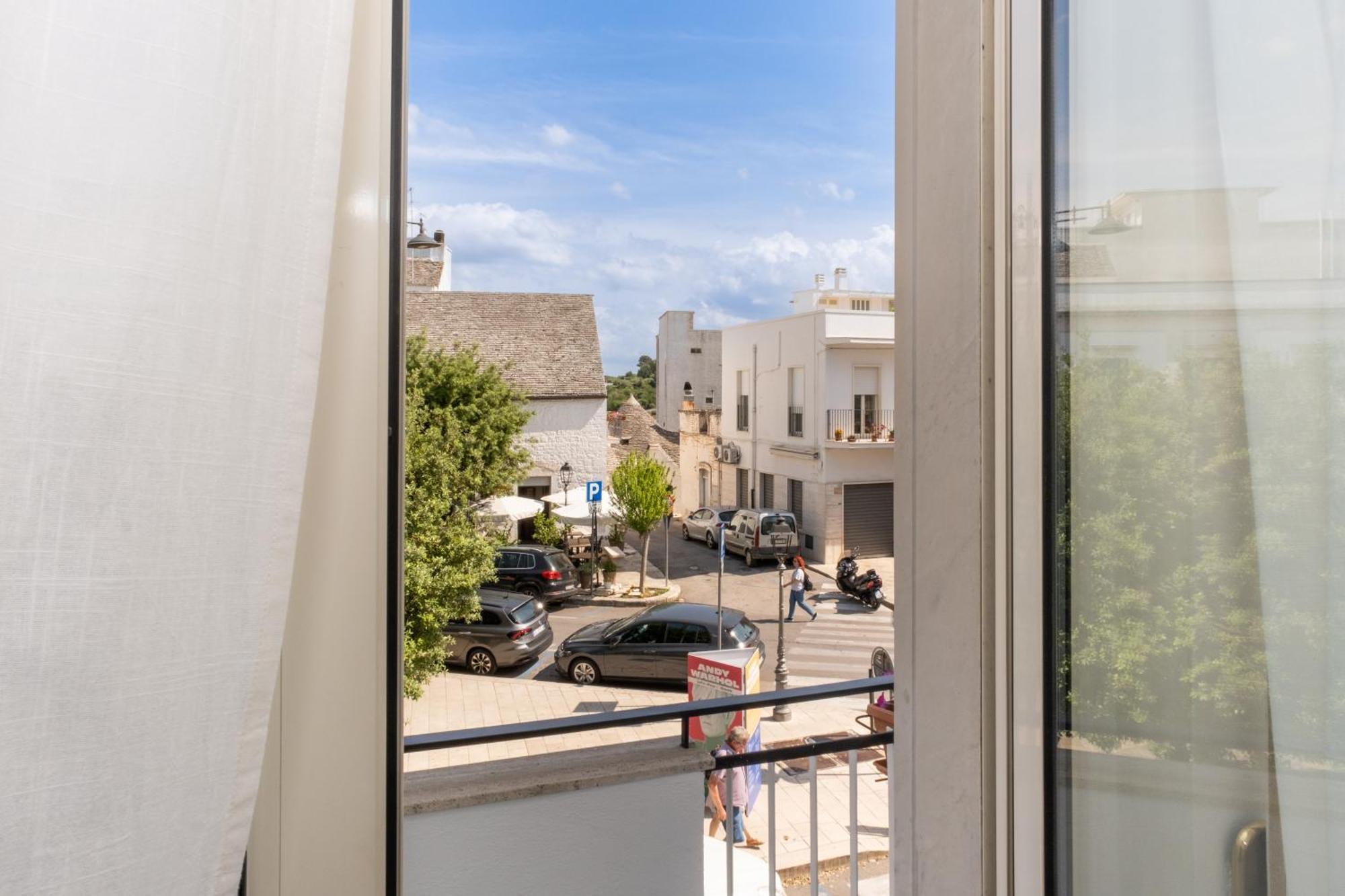 La Finestra Sui Trulli Bed and Breakfast Alberobello Exteriör bild